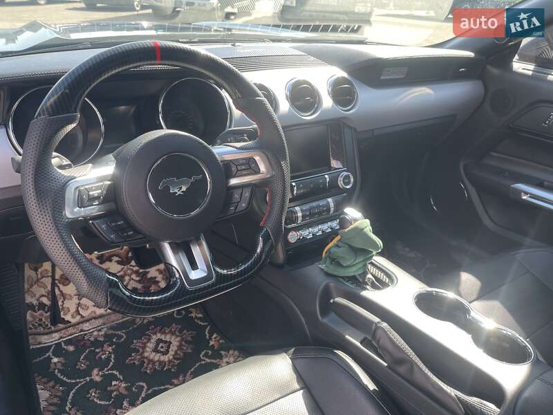 Купе Ford Mustang 2015 в Києві фото 17 Купе Ford Mustang 2015 в Києві