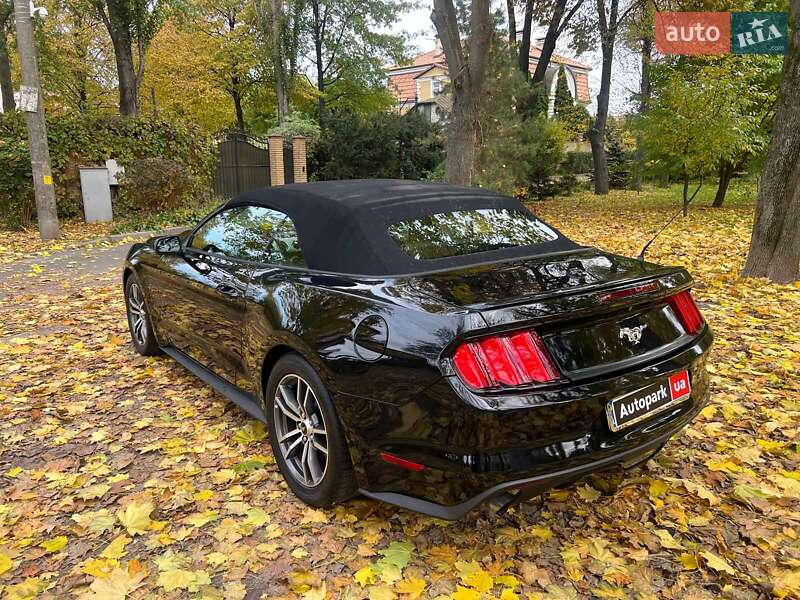 Кабриолет Ford Mustang 2016 в Киеве фото 7 Кабриолет Ford Mustang 2016 в Киеве