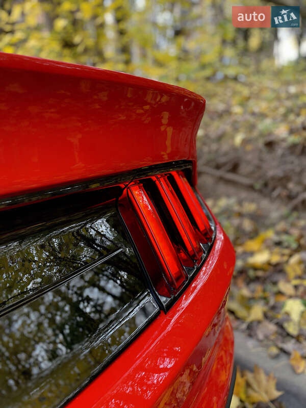 Купе Ford Mustang 2015 в Львове