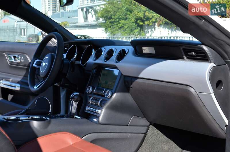 Купе Ford Mustang 2017 в Киеве фото 30 Купе Ford Mustang 2017 в Киеве