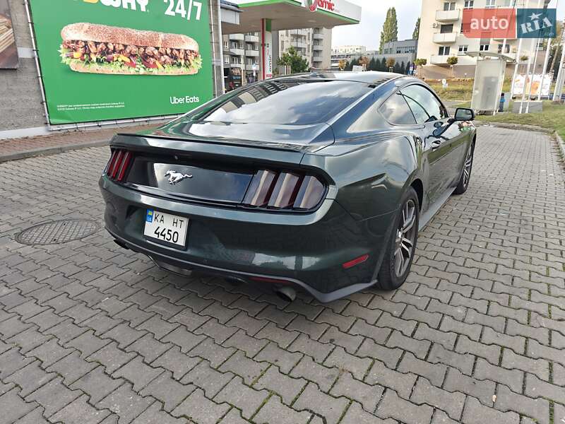 Купе Ford Mustang 2015 в Києві