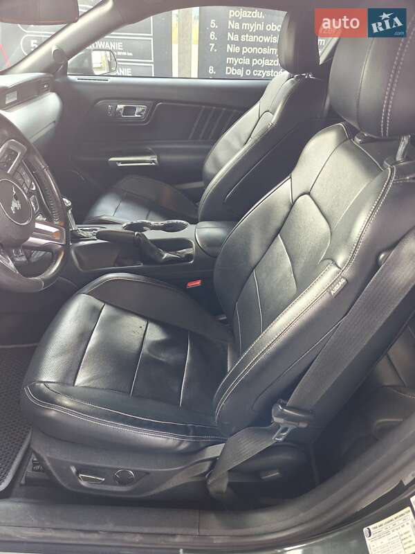 Купе Ford Mustang 2015 в Києві