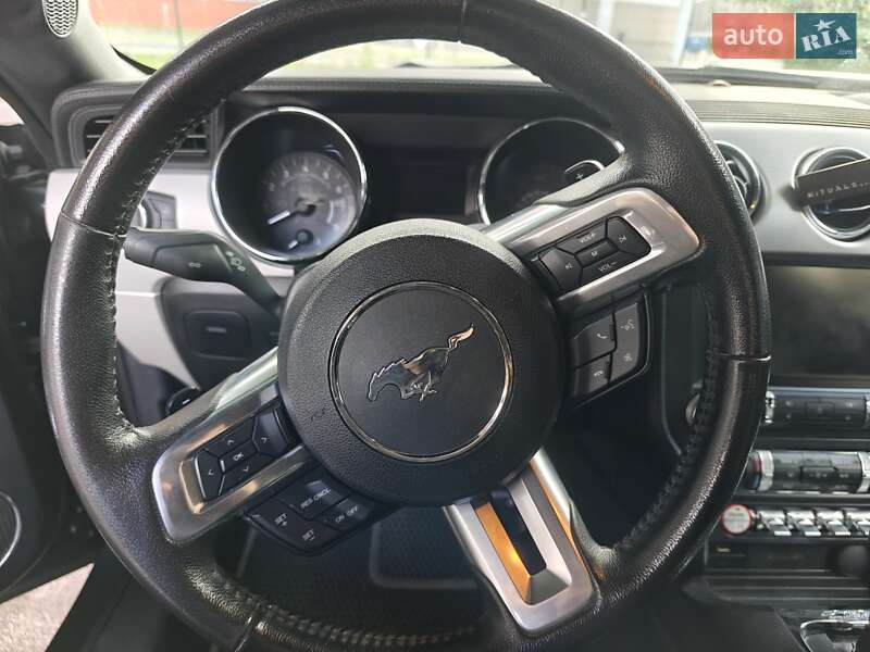 Купе Ford Mustang 2015 в Києві