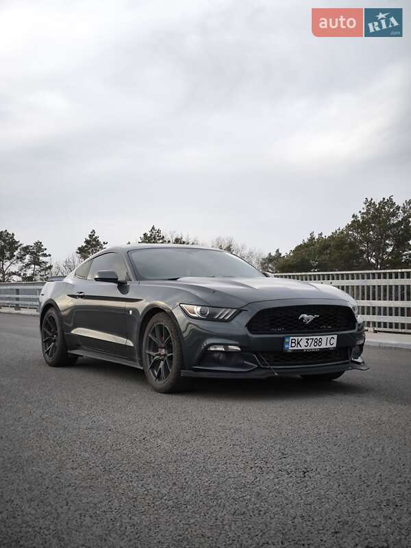 Купе Ford Mustang 2014 в Рівному фото 8 Купе Ford Mustang 2014 в Рівному