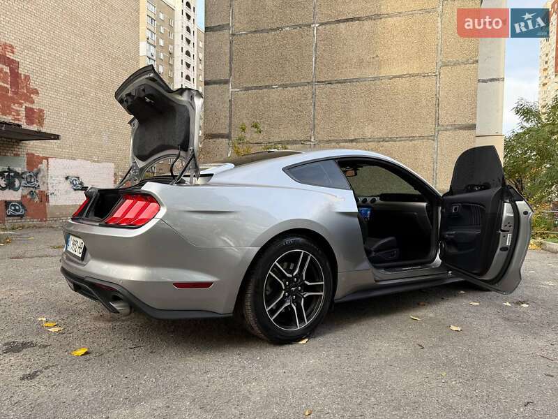Купе Ford Mustang 2019 в Киеве фото 3 Купе Ford Mustang 2019 в Киеве