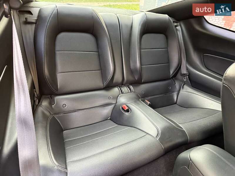 Купе Ford Mustang 2019 в Киеве фото 21 Купе Ford Mustang 2019 в Киеве