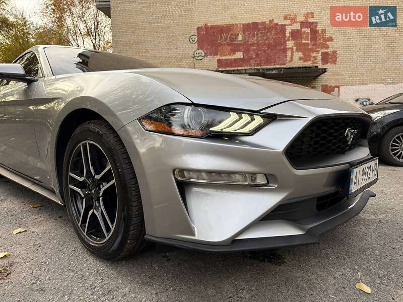 Купе Ford Mustang 2019 в Киеве фото 31 Купе Ford Mustang 2019 в Киеве