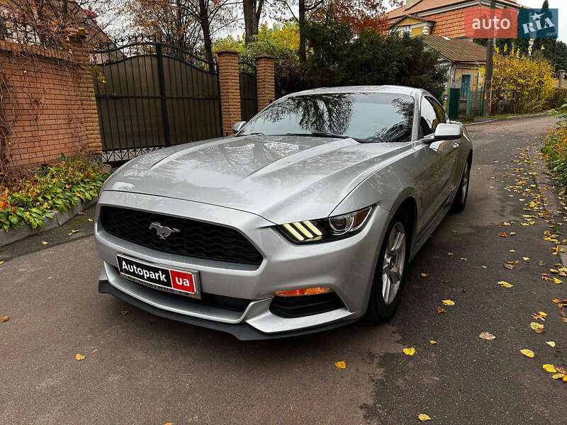 Купе Ford Mustang 2017 в Киеве фото Купе Ford Mustang 2017 в Киеве