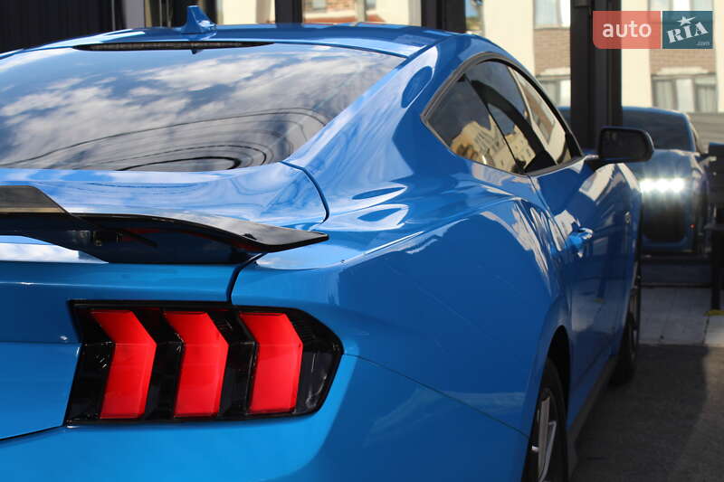 Купе Ford Mustang 2024 в Киеве