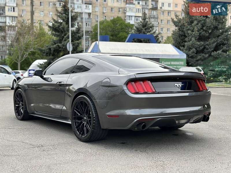 Купе Ford Mustang 2015 в Львові фото 2 Купе Ford Mustang 2015 в Львові