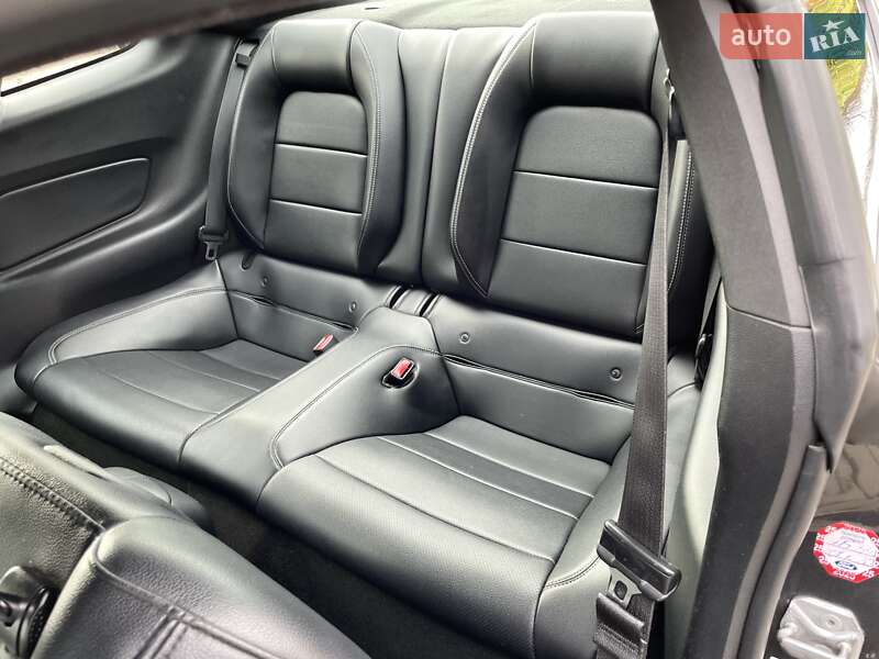 Купе Ford Mustang 2016 в Львові