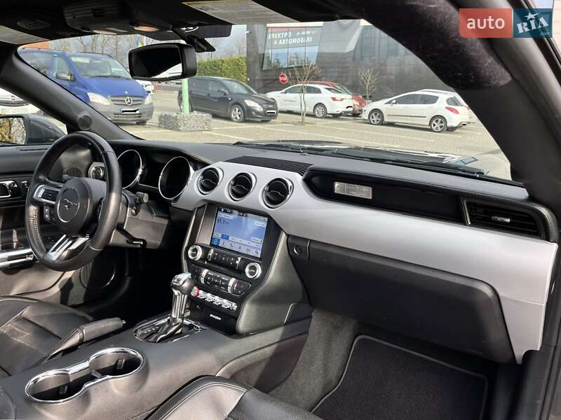 Купе Ford Mustang 2016 в Львові