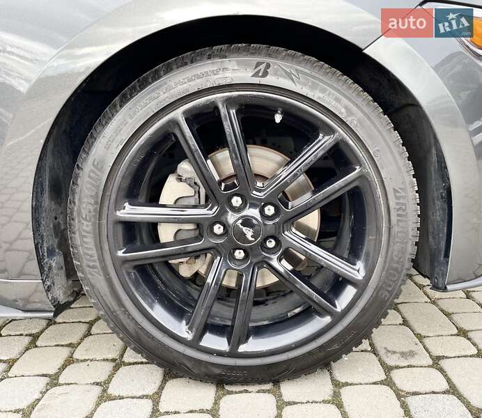 Купе Ford Mustang 2016 в Львові