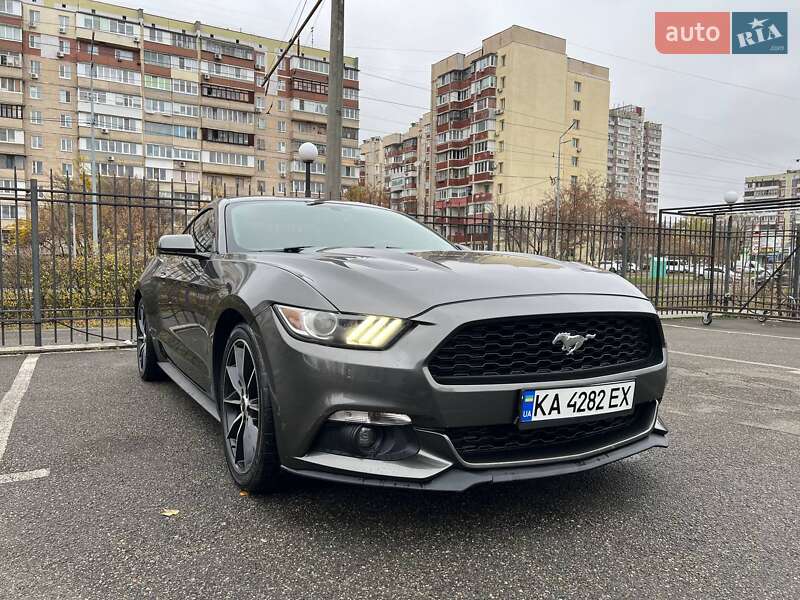 Купе Ford Mustang 2015 в Киеве