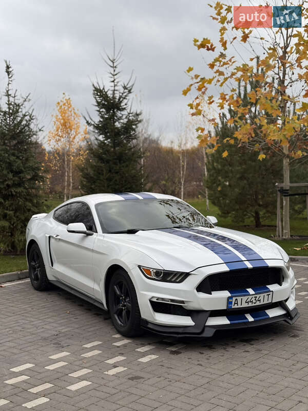 Купе Ford Mustang 2015 в Києві фото 3 Купе Ford Mustang 2015 в Києві