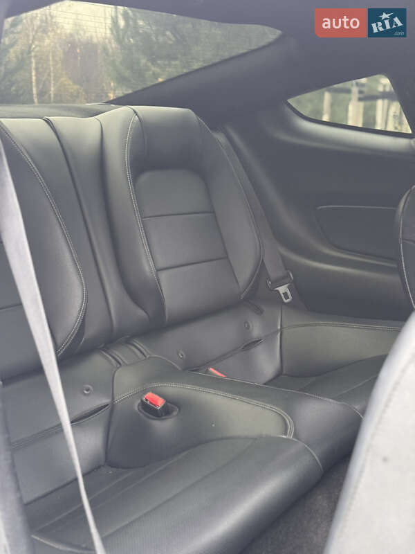 Купе Ford Mustang 2015 в Києві фото 9 Купе Ford Mustang 2015 в Києві