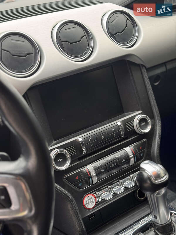 Купе Ford Mustang 2015 в Києві фото 13 Купе Ford Mustang 2015 в Києві