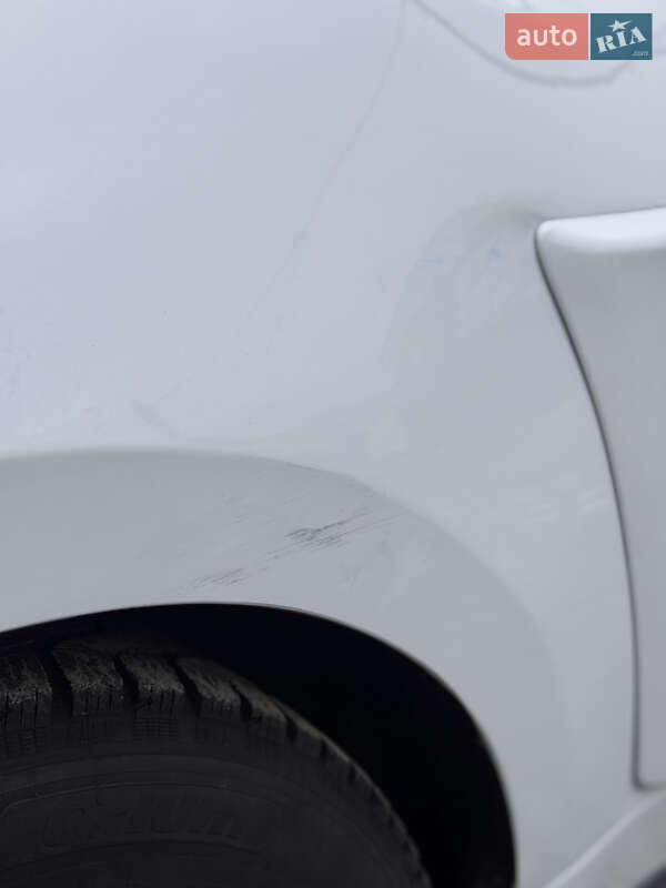 Купе Ford Mustang 2015 в Києві фото 18 Купе Ford Mustang 2015 в Києві