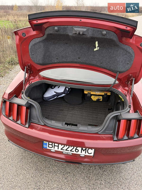 Купе Ford Mustang 2016 в Киеве