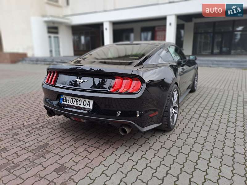 Купе Ford Mustang 2016 в Ивано-Франковске