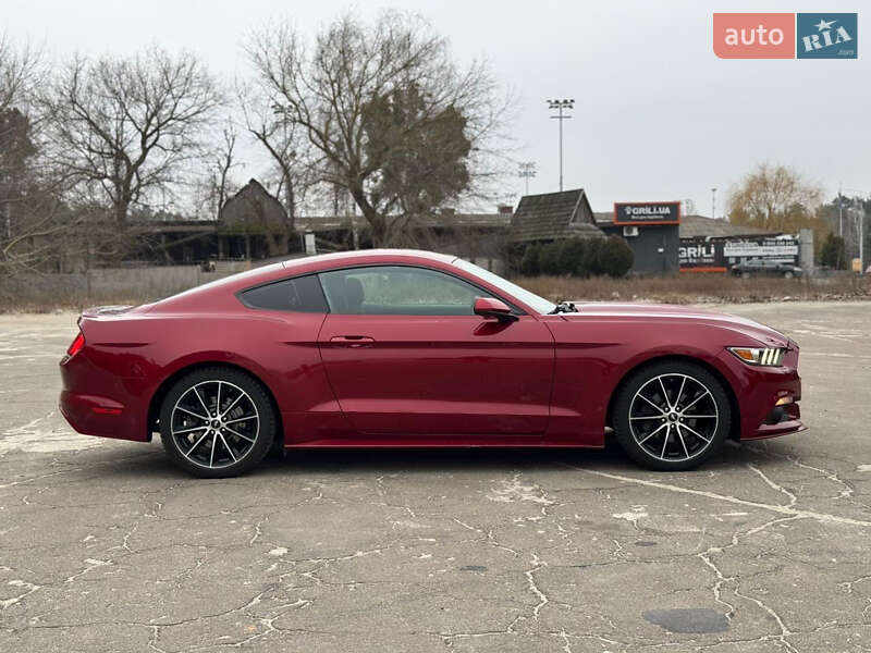 Купе Ford Mustang 2015 в Києві фото 4 Купе Ford Mustang 2015 в Києві