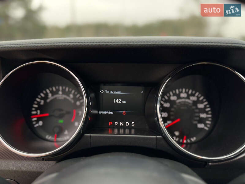 Купе Ford Mustang 2015 в Києві фото 23 Купе Ford Mustang 2015 в Києві
