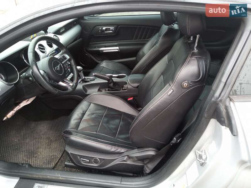 Купе Ford Mustang 2017 в Києві