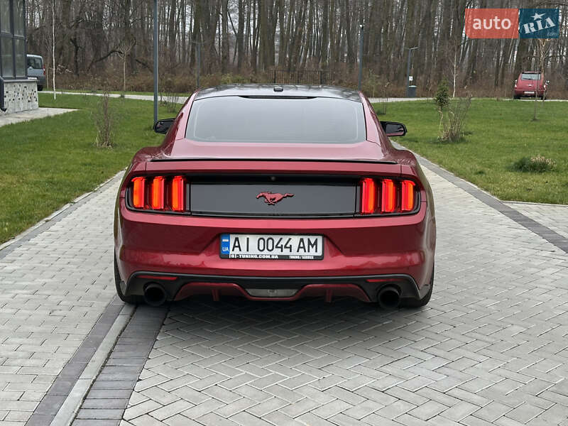 Купе Ford Mustang 2015 в Киеве фото 12 Купе Ford Mustang 2015 в Киеве