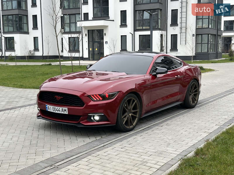 Купе Ford Mustang 2015 в Киеве фото 17 Купе Ford Mustang 2015 в Киеве