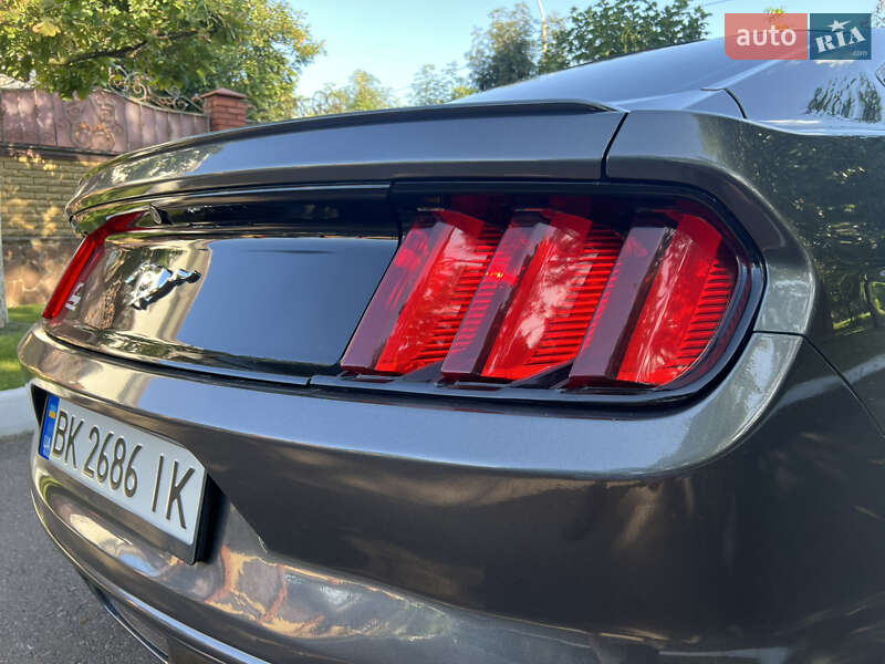 Купе Ford Mustang 2017 в Рівному