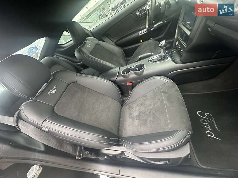 Купе Ford Mustang 2016 в Киеве