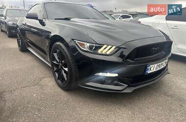 Купе Ford Mustang 2016 в Киеве