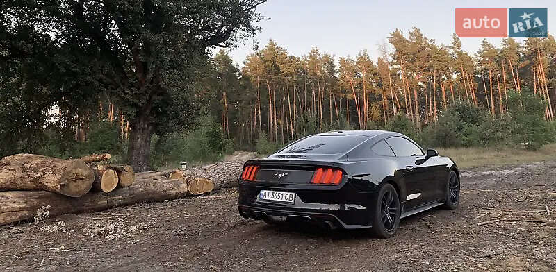Купе Ford Mustang 2015 в Києві