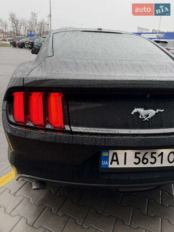 Купе Ford Mustang 2015 в Києві