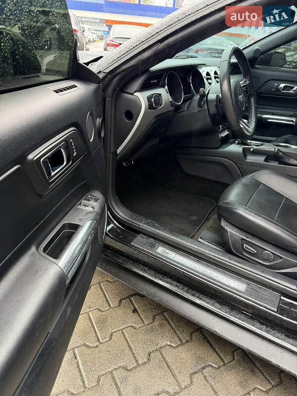 Купе Ford Mustang 2015 в Києві