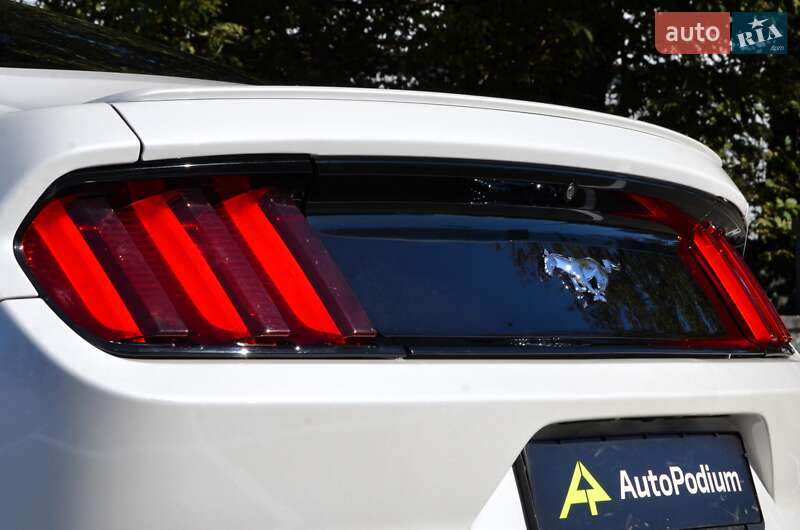 Купе Ford Mustang 2017 в Києві