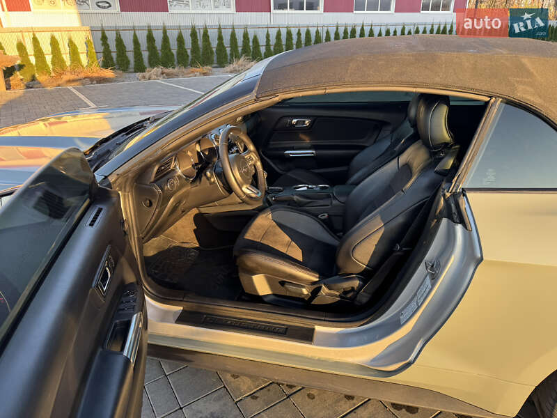 Кабриолет Ford Mustang 2015 в Луцке фото 9 Кабриолет Ford Mustang 2015 в Луцке