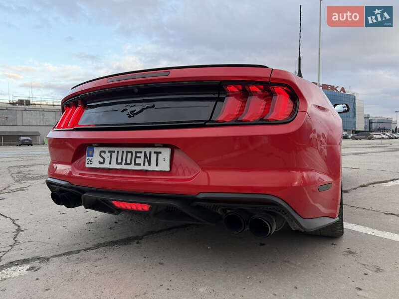 Кабріолет Ford Mustang 2019 в Чернівцях