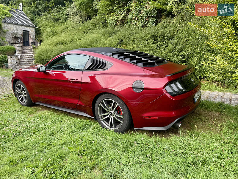 Купе Ford Mustang 2015 в Киеве фото 10 Купе Ford Mustang 2015 в Киеве