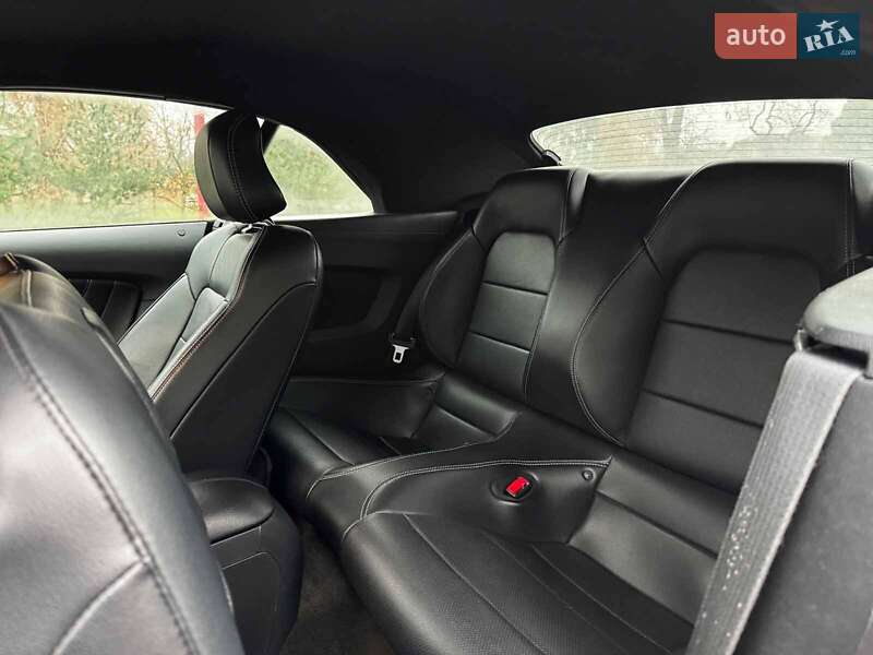 Кабриолет Ford Mustang 2016 в Киеве фото 27 Кабриолет Ford Mustang 2016 в Киеве