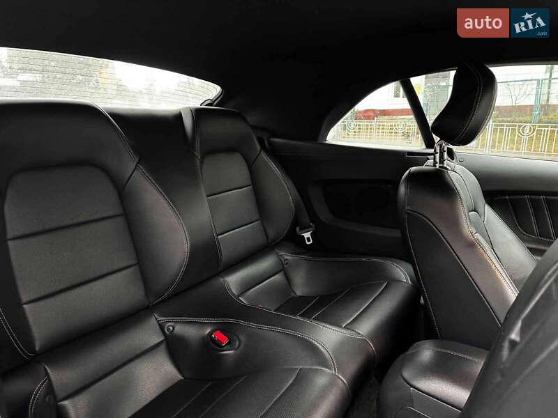 Кабриолет Ford Mustang 2016 в Киеве фото 31 Кабриолет Ford Mustang 2016 в Киеве