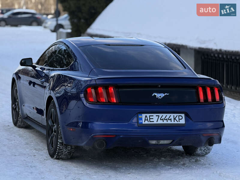 Купе Ford Mustang 2015 в Дніпрі