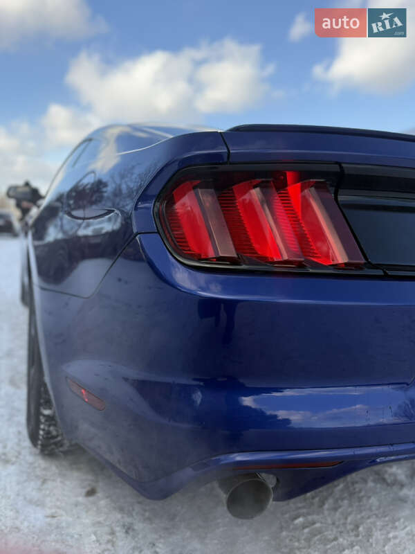 Купе Ford Mustang 2015 в Дніпрі