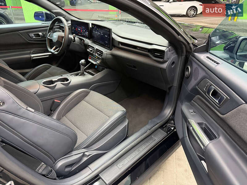 Купе Ford Mustang 2023 в Києві