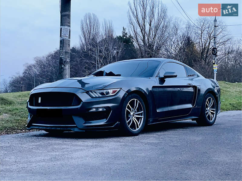 Купе Ford Mustang 2015 в Виннице