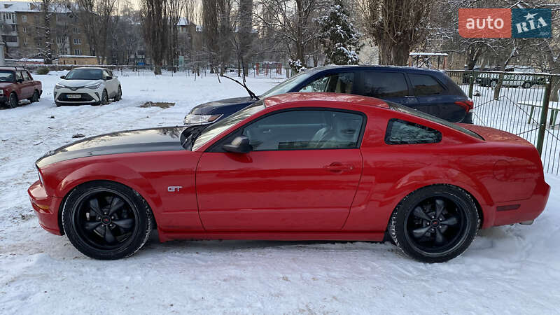 Купе Ford Mustang 2008 в Киеве