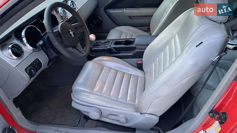 Купе Ford Mustang 2008 в Киеве