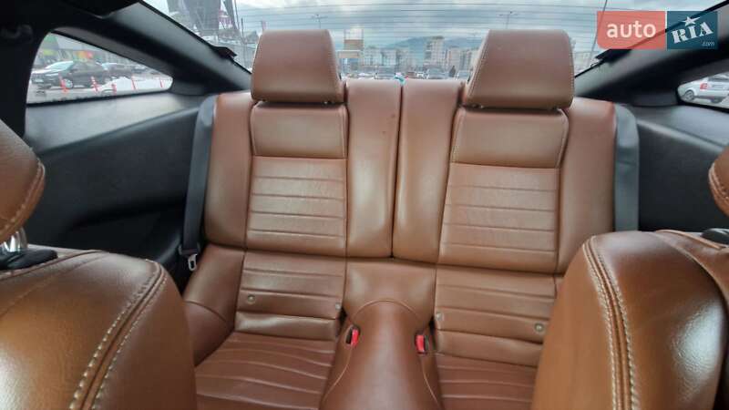 Купе Ford Mustang 2012 в Измаиле