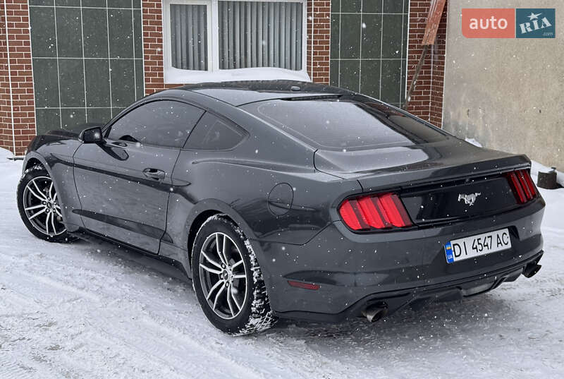 Купе Ford Mustang 2015 в Хотине