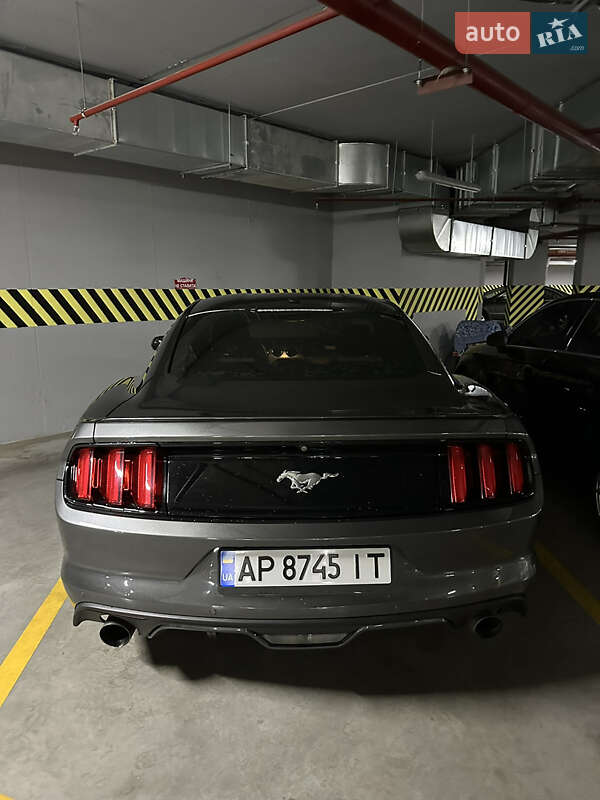 Купе Ford Mustang 2015 в Киеве фото 34 Купе Ford Mustang 2015 в Киеве